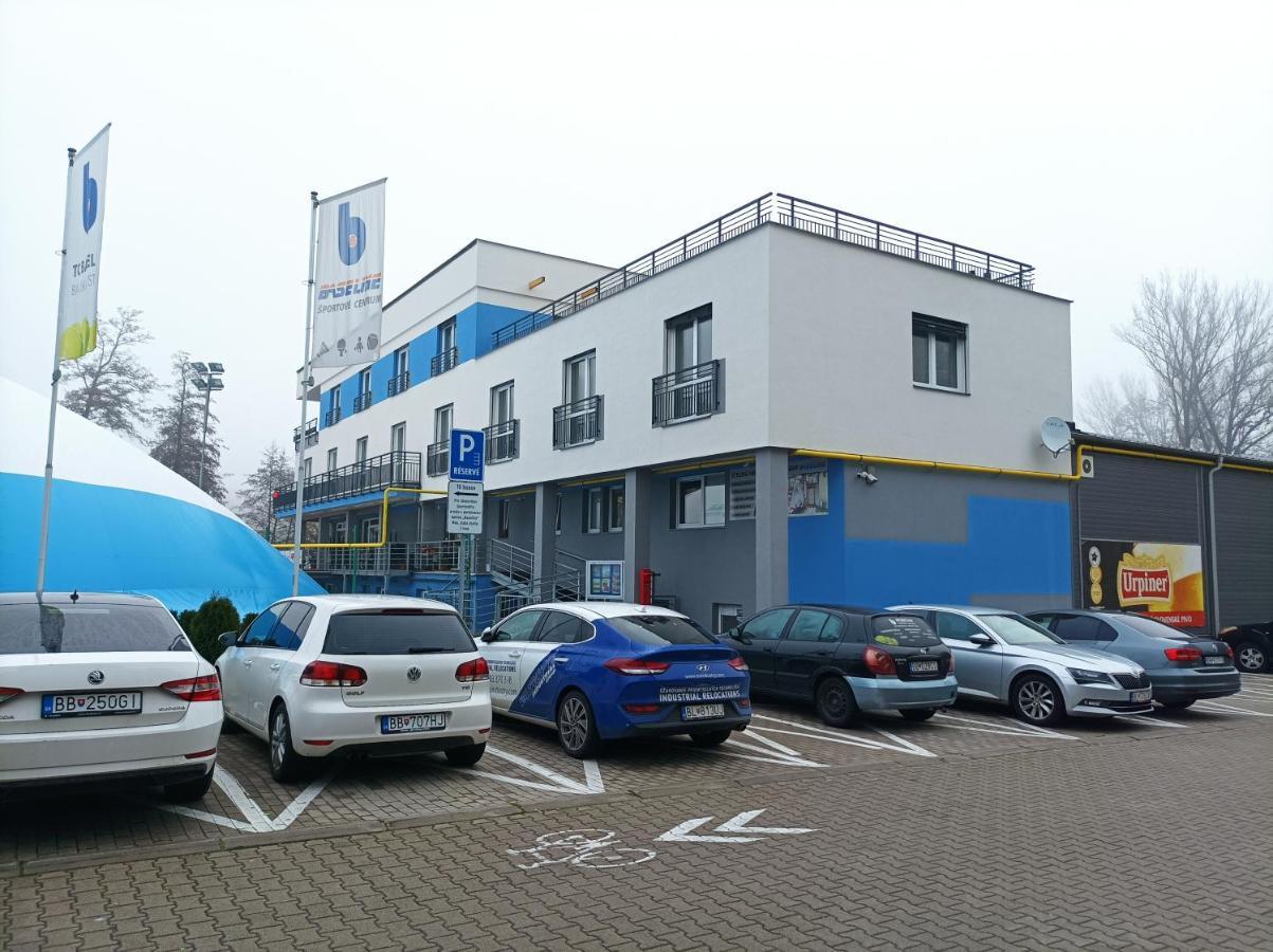 Baseline Sportovy Areal & Penzion Banská Bystrica Extérieur photo
