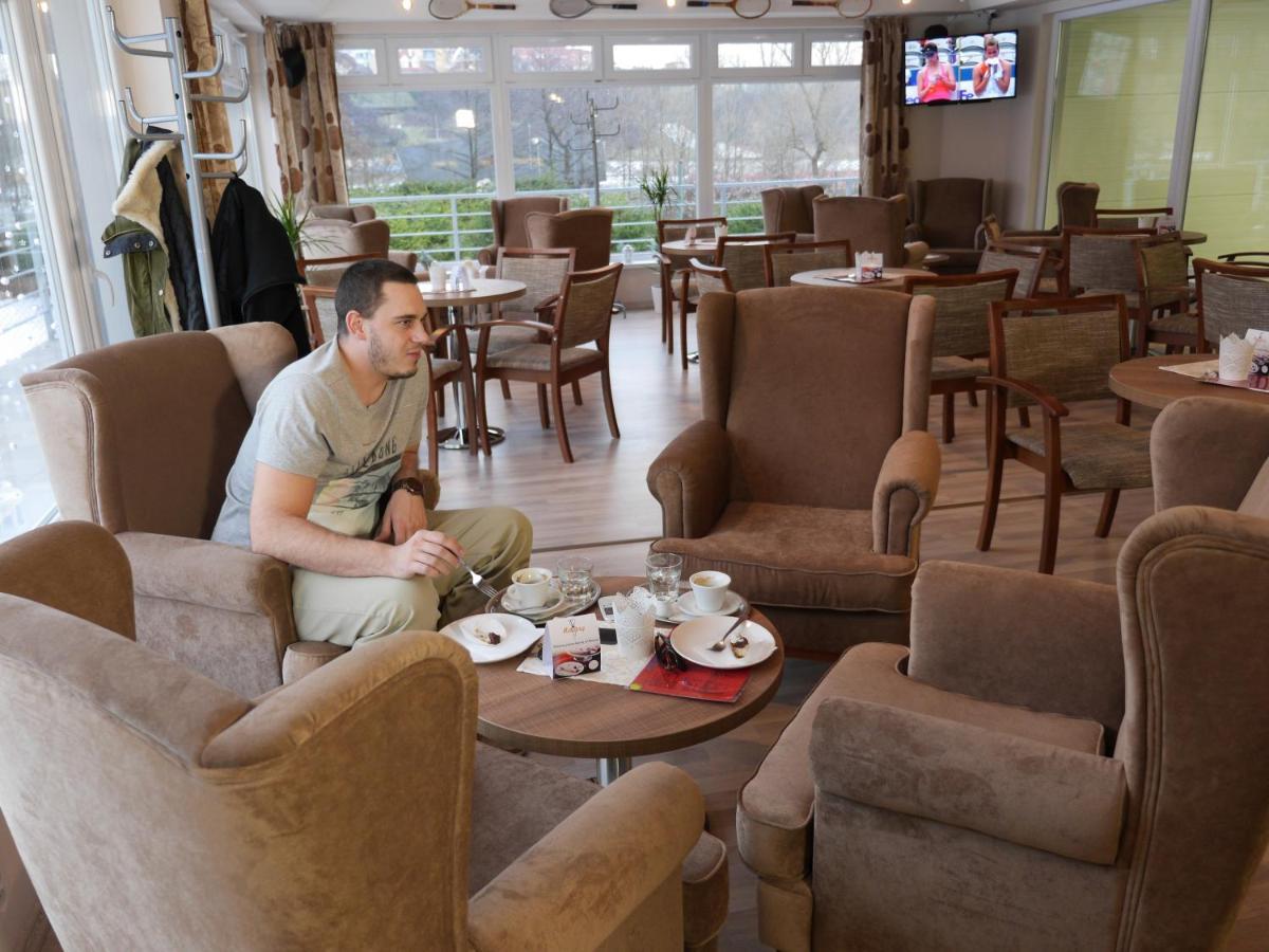 Baseline Sportovy Areal & Penzion Banská Bystrica Extérieur photo